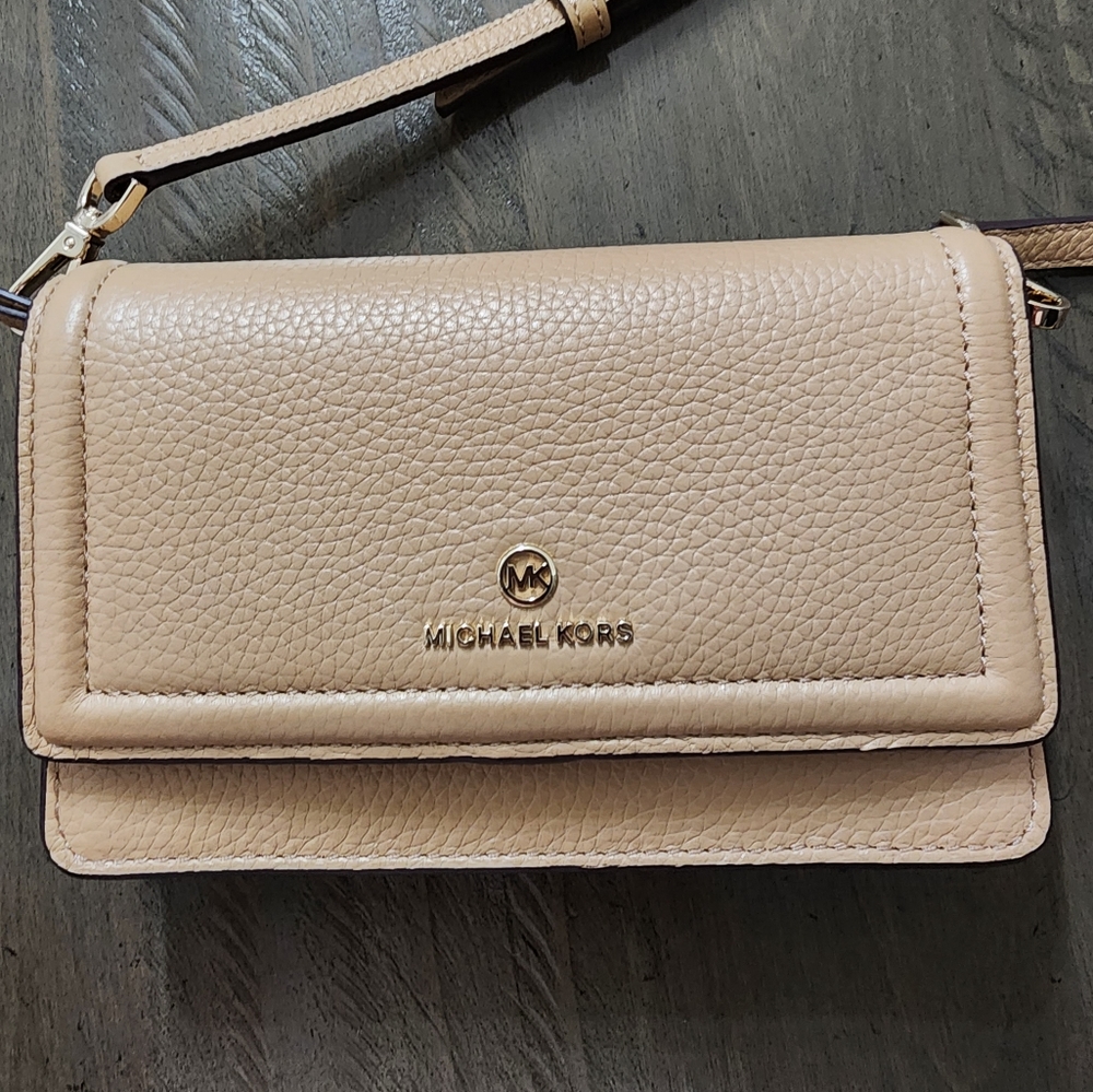 Women crossbody purse NWOT